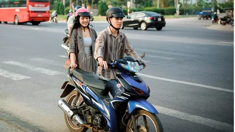 Xe Máy Đang Đi Bị Hụt Ga Chết Máy- Nguyên Nhân và Cách Khắc Phục