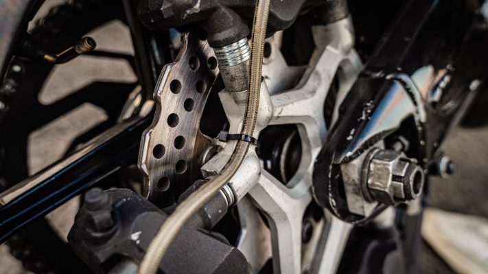 Cách Kiểm Tra Má Phanh Chi Tiết Năm 2025