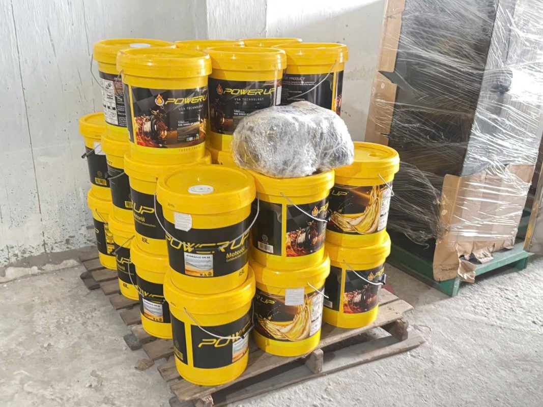 Nhớt Power Up thủy lực VG68 xô 18 L